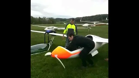 Планер с электродвигателем